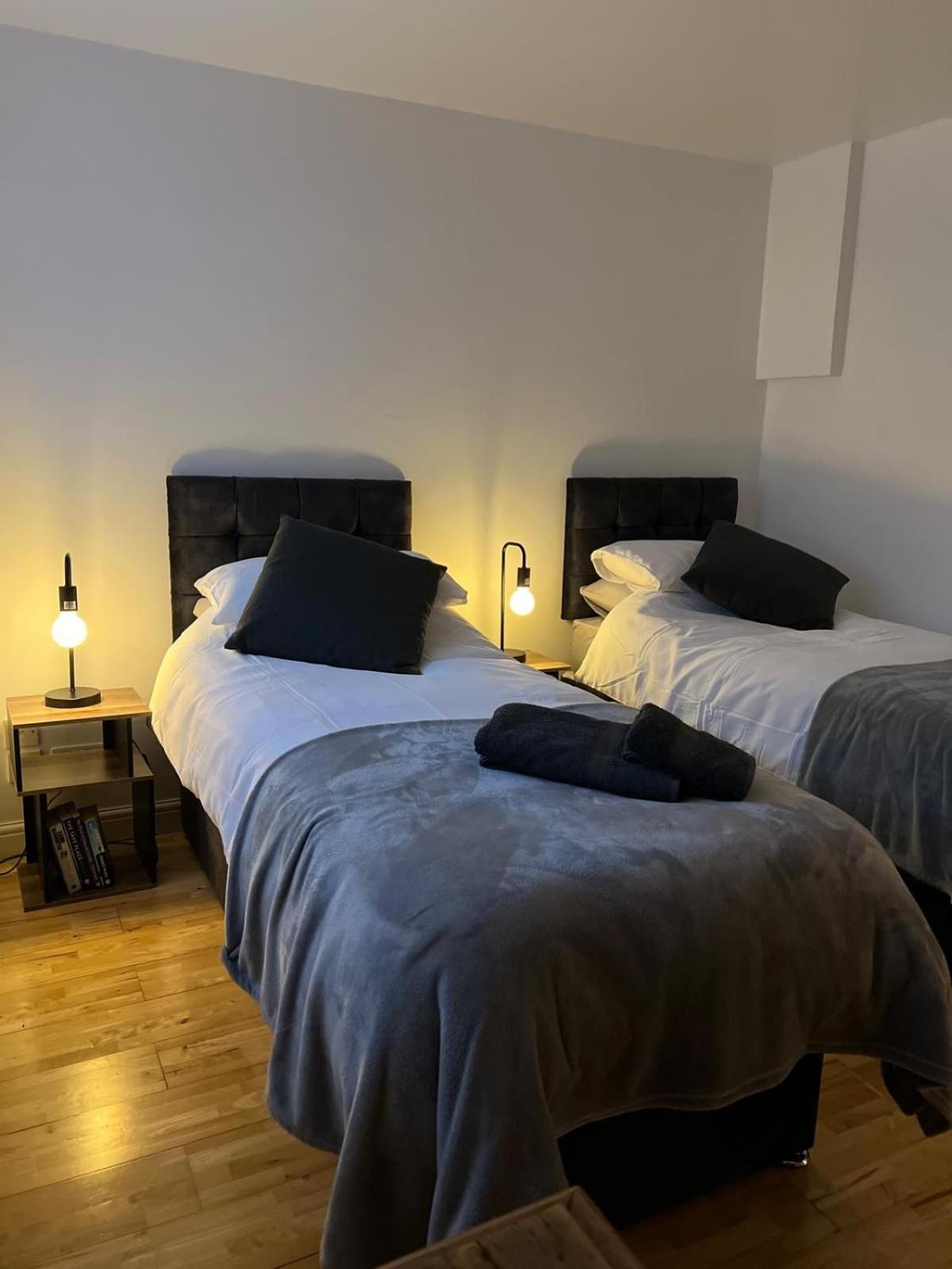 Cozy 1 Bedroom Basement Flat London Exterior foto